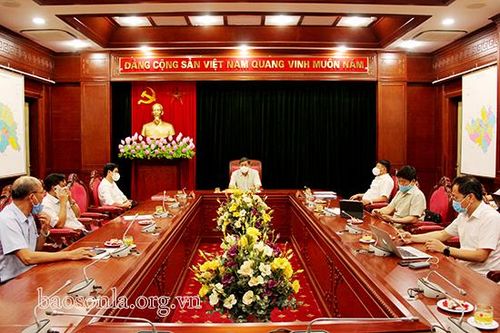 Tập trung các giải pháp ứng phó trường hợp có kết quả xét nghiệm dương tính với virus SARS-CoV-2 tại Mai Sơn