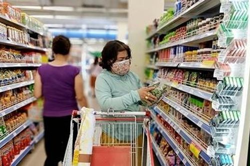 Cạnh tranh hàng ngoại tại thị trường nội địa