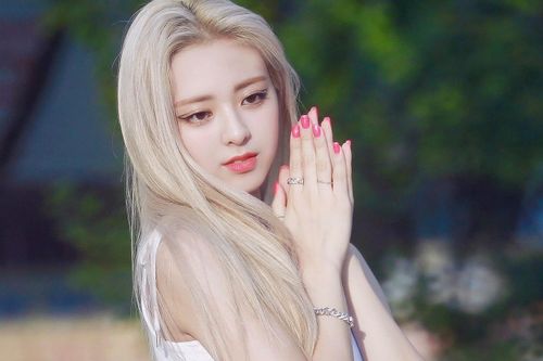 Những nữ thần tượng đang nổi tiếng ở Kpop