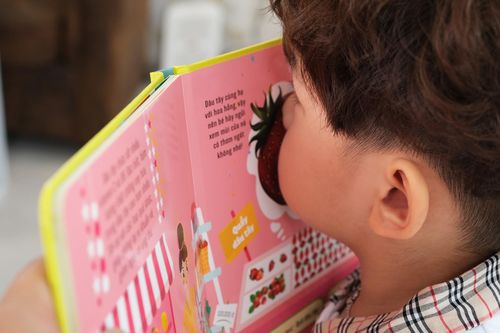 Bộ sách tỏa ra mùi hương đầu tiên tại Việt Nam