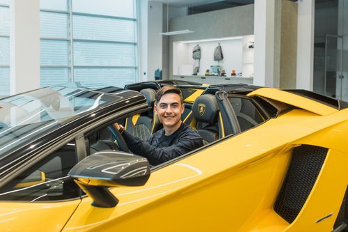 Chi tiết siêu xe Lamborghini Aventador S Roadster của Paulo Dybala