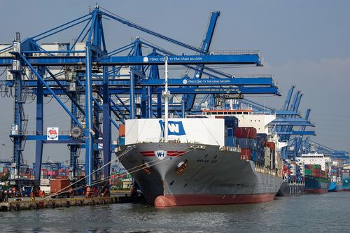 Đề xuất nâng mức phạt khi không công khai giá dịch vụ tại cảng biển