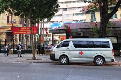 Phát hiện ca nghi nhiễm Covid-19, cán bộ, nhân viên Bộ Giao thông Vận tải ở lại cơ quan chờ kết quả chính thức