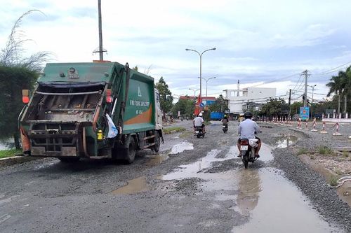 Chậm khắc phục hư hỏng quốc lộ 63 ở Cà Mau