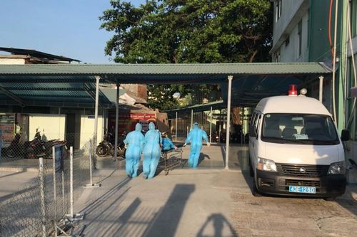 Đà Nẵng: Mổ cấp cứu thành công sản phụ chuyển dạ trong khu phong tỏa