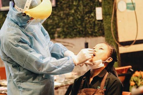 TP.HCM: Sẽ lấy mẫu xét nghiệm cho 10.000 người liên quan các ca nhiễm Covid-19 mới