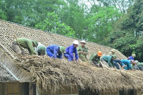 Người chuyên thay 'áo mới' nhà Bác ở làng Sen