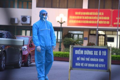 Phong tỏa tạm thời, khử khuẩn trụ sở Bộ Giao thông vận tải