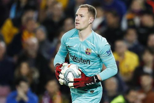 Quang Hải không chấn thương nghiêm trọng; 99% Barca sa thải HLV Koeman
