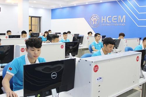 Học sinh tốt nghiệp THCS học trung cấp nghề phải học ít nhất 4 môn văn hóa
