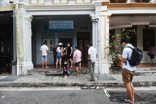 Các biện pháp kiểm soát dịch COVID-19 ảnh hưởng đến tăng trưởng kinh tế Singapore
