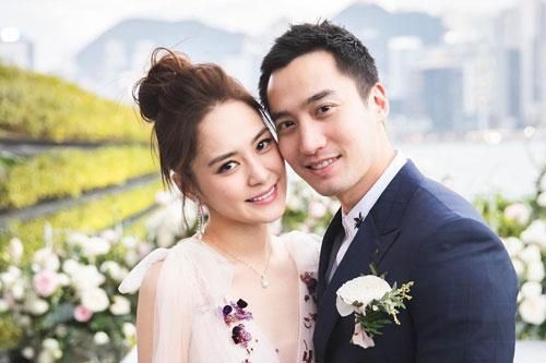 Chồng cũ Chung Hân Đồng sụt 9 kg vì trầm cảm
