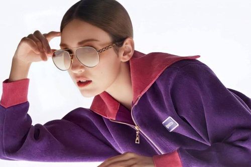 Nữ ca sĩ lai Jeon Somi trở thành đại sứ cho chiến dịch kính mắt toàn cầu của Louis Vuitton