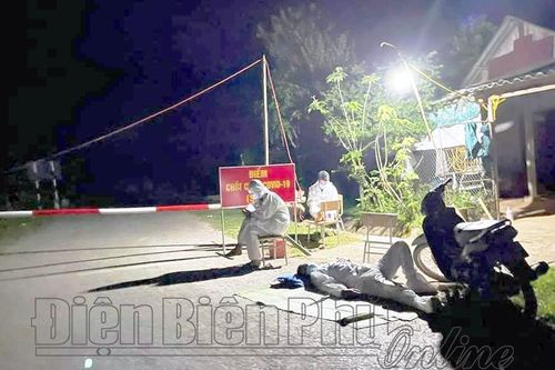 Hy sinh thầm lặng nơi tâm dịch Si Pa Phìn