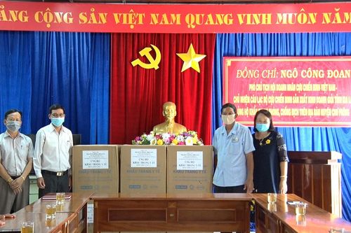 Chư Prông tiếp nhận 15 ngàn khẩu trang y tế phòng-chống dịch Covid-19