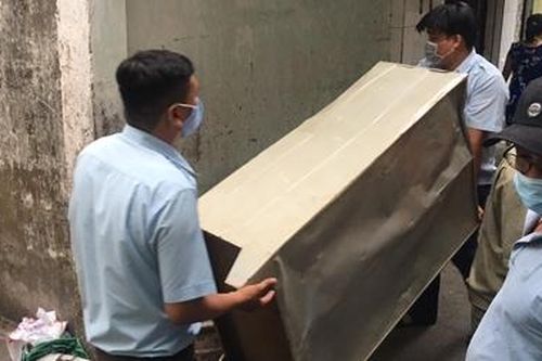 8 căn nhà ở bờ Nam Kênh Đôi bị sập và hư hỏng nặng