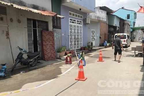 Một nhân viên bảo vệ chết bất thường dưới nền nhà