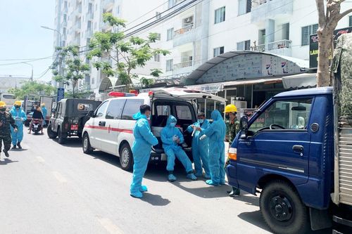 Giám đốc và người bán đậu hũ dạo mắc COVID-19 từng đến những điểm nào?
