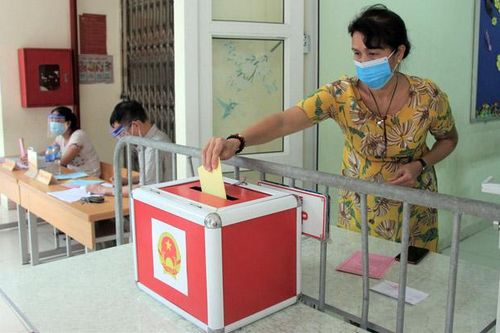 Người đi cách ly y tế tập trung bầu cử ở đâu?