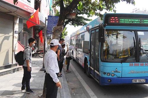 100% xe buýt của Hà Nội lắp đặt camera giám sát