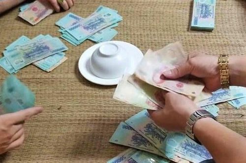Phá sới bạc chỉ mở lúc nửa đêm