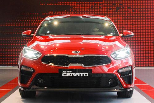 Với 600 triệu đồng, tôi nên mua Kia Cerato hay Hyundai Elantra?