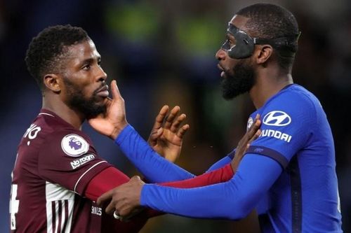 'Leicester không biết ăn mừng, nên chúng tôi trừng phạt họ'
