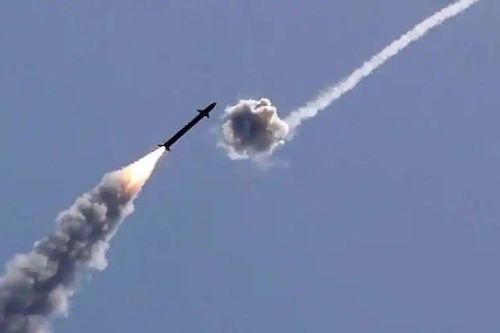 Israel và Lebanon 'đọ' tên lửa xuyên biên giới