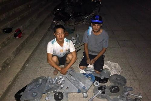 Bắt quả tang hai thanh niên trộm 1 tấn linh kiện tuabin điện gió