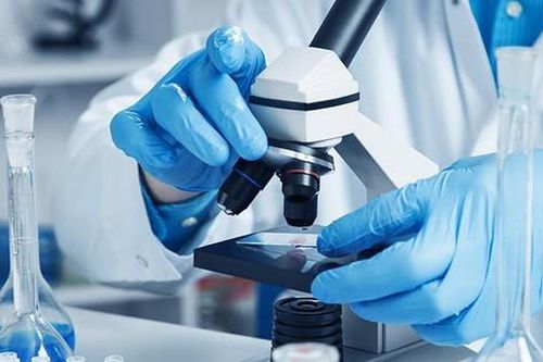 Nhiều ca mắc COVID-19 ở các 'điểm nóng' mang biến chủng virus Ấn Độ và Anh