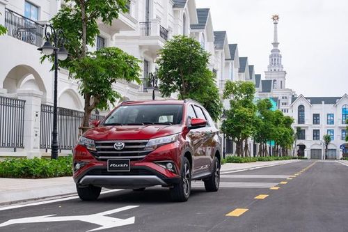 Toyota Rush, sức hút khó cưỡng với tiện ích mới, quà tặng lớn