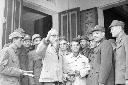 Chủ tịch Hồ Chí Minh - tấm gương sáng ngời về đạo đức cách mạng