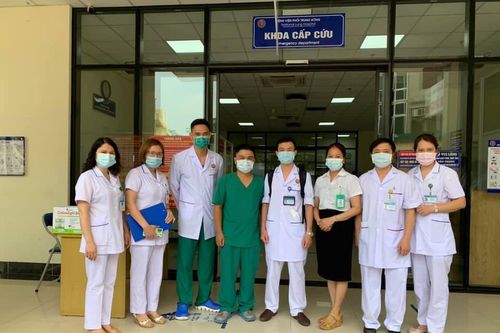 Bệnh viện Phổi Trung ương cử y bác sĩ đi tăng cường điều trị bệnh nhân COVID-19