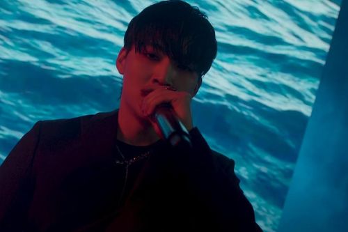 Hậu lùm xùm treo ảnh phản cảm của phụ nữ, ca khúc mới từ Jay B (GOT7) bị KBS cấm chiếu