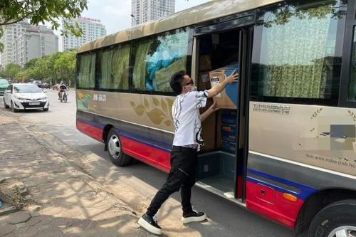 Ca sĩ Tùng Dương 'chia lửa' với điểm nóng Bắc Giang