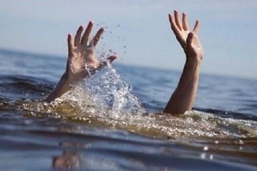 Về quê nghỉ hè, 2 cháu bé đuối nước thương tâm tại ao làng