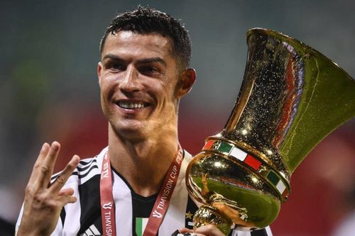Juventus hoàn tất cú đúp danh hiệu