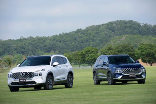 Tôi nên mua Hyundai Santa Fe máy xăng hay máy dầu?