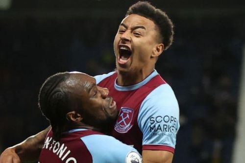 West Ham tiến sát vé dự vòng bảng Europa League lần đầu tiên