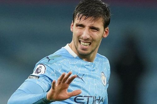 Ruben Dias vượt Bruno Fernandes để được vinh danh ở Premier League
