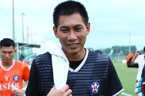 HLV Phan Thanh Hùng giữ thủ môn Tuấn Mạnh