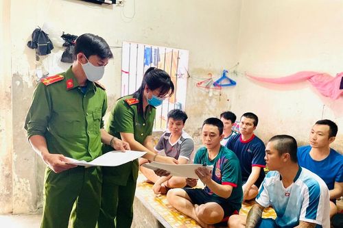 An Giang: Thùng phiếu 'di động' cho người bị tạm giam, tạm giữ thực hiện quyền bầu cử