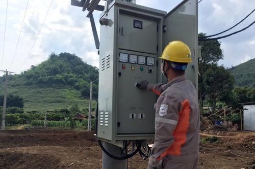 Cấp điện cho 57 hộ dân bản Ten Ư, Sơn La