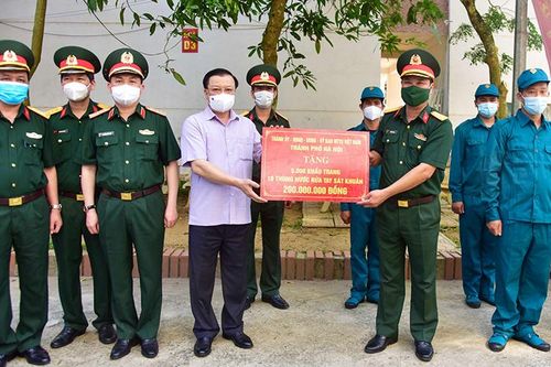 Đẩy lùi dịch bệnh, tổ chức thành công cuộc bầu cử