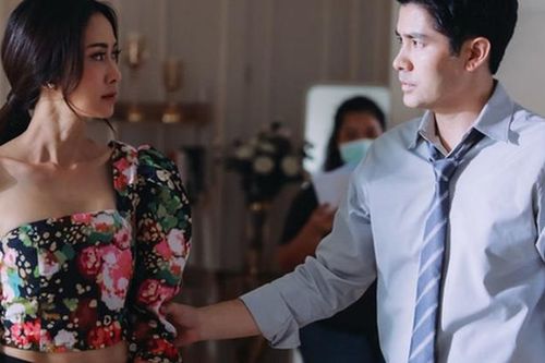 Chồng cũ treo biển bán nhà nhưng lại 'tối mặt' với vị khách đến mua