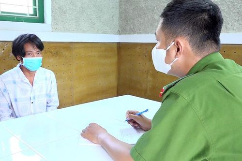 Tạm giữ hình sự nam thanh niên giở trò đồi bại với cháu gái