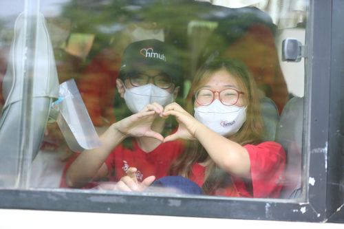 50 sinh viên và cán bộ Đại học Y Hà Nội lên đường chi viện cho tỉnh Bắc Ninh