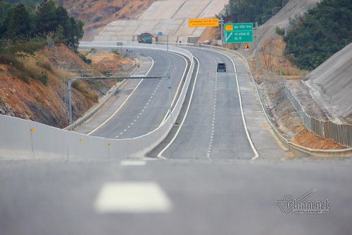 Gấp rút tiến độ khởi công 5 dự án cao tốc Bắc - Nam