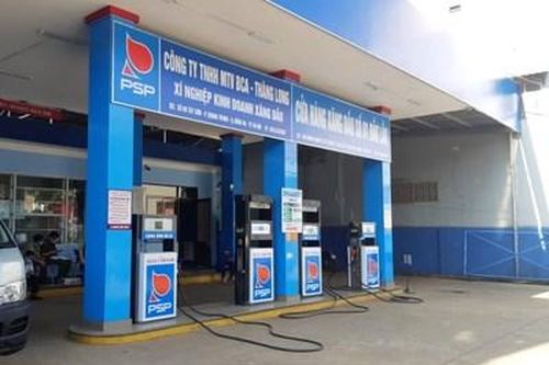 Bị thu hồi giấy phép, 1 cửa hàng xăng dầu vẫn 'bất chấp' mở cửa bán