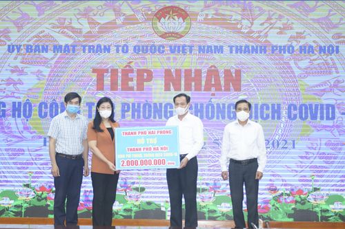 Hà Nội tiếp nhận hơn 7 tỷ đồng ủng hộ công tác phòng, chống COVID-19